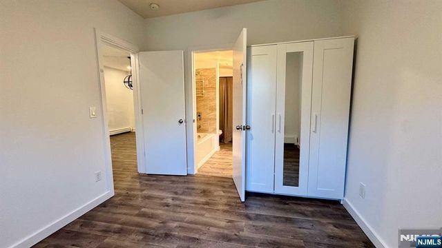 32 Leary Avenue, Bloomingdale, NJ 07403