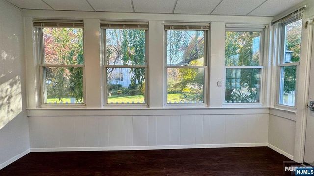 32 Leary Avenue, Bloomingdale, NJ 07403