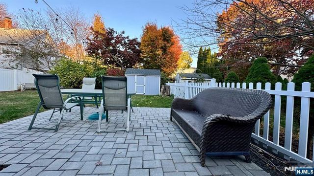 32 Leary Avenue, Bloomingdale, NJ 07403