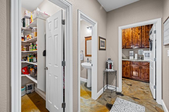 592 Old Agnes Road, Weatherford, TX 76088