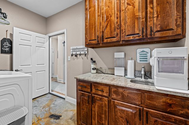 592 Old Agnes Road, Weatherford, TX 76088