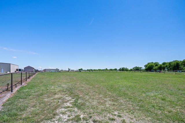 592 Old Agnes Road, Weatherford, TX 76088