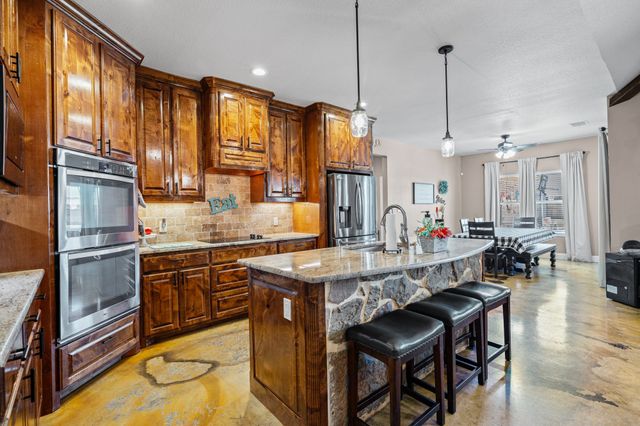 592 Old Agnes Road, Weatherford, TX 76088