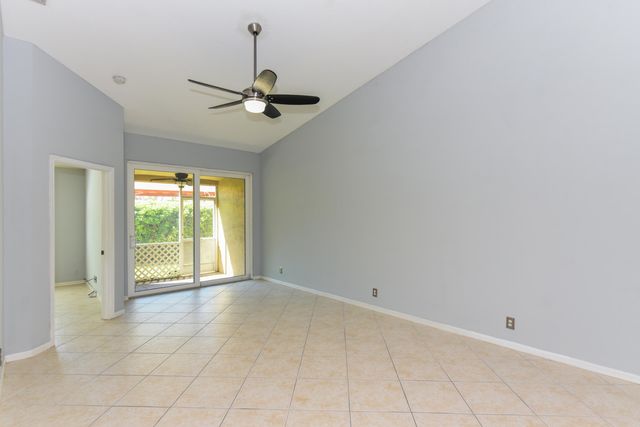 6437 Park Lake Circle, Boynton Beach, FL 33437