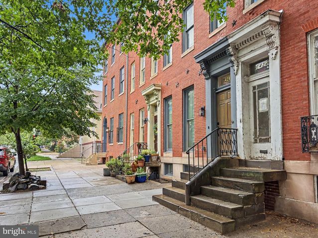 1424 HOLLINS ST, Baltimore, MD 21223