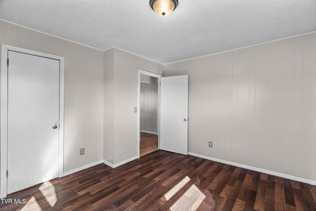 300 Glades Circle, Bean Station, TN 37708