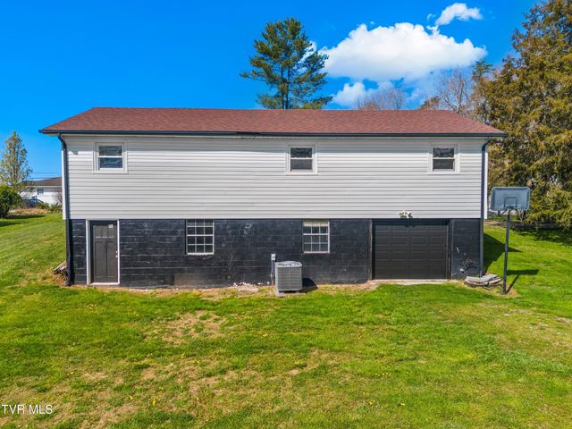 300 Glades Circle, Bean Station, TN 37708