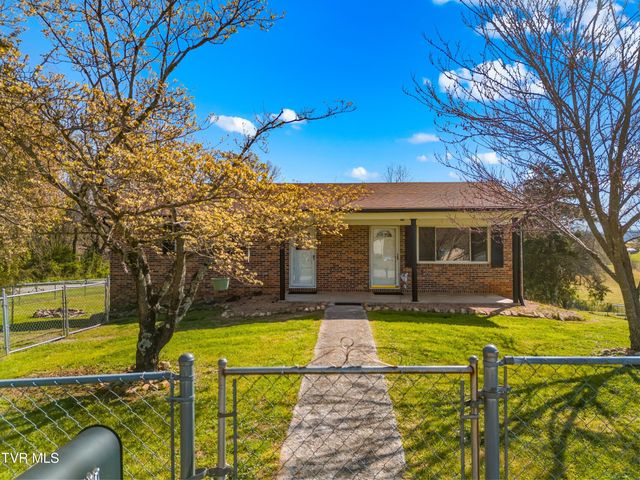 300 Glades Circle, Bean Station, TN 37708