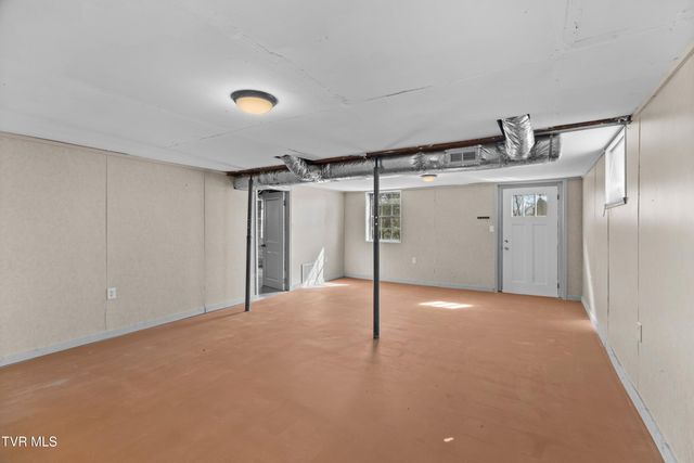 300 Glades Circle, Bean Station, TN 37708