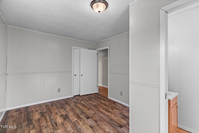 300 Glades Circle, Bean Station, TN 37708