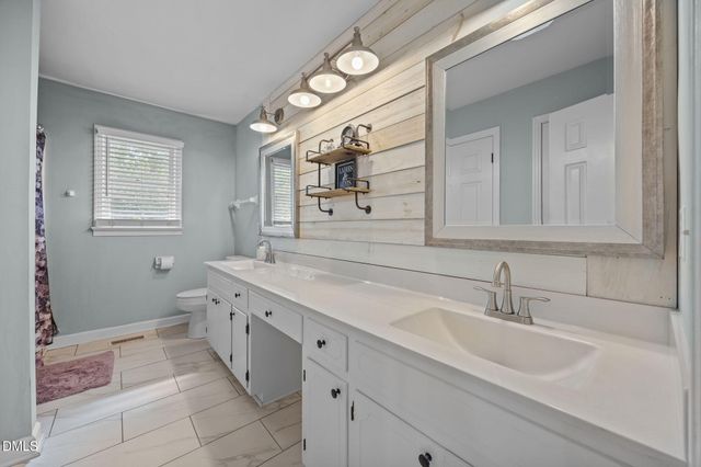 201 Mcleod Avenue, Broadway, NC 27505