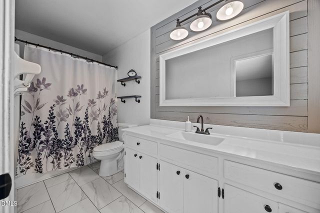 201 Mcleod Avenue, Broadway, NC 27505