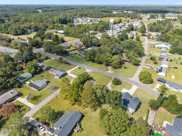 201 Mcleod Avenue, Broadway, NC 27505