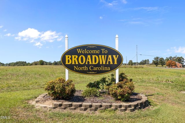 201 Mcleod Avenue, Broadway, NC 27505