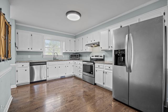 201 Mcleod Avenue, Broadway, NC 27505