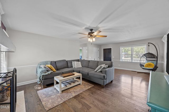 201 Mcleod Avenue, Broadway, NC 27505