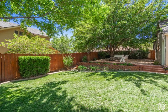 160 E 600 N, Hurricane, UT 84737