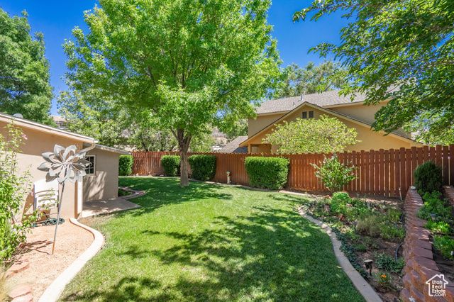 160 E 600 N, Hurricane, UT 84737