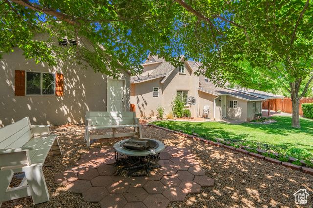 160 E 600 N, Hurricane, UT 84737