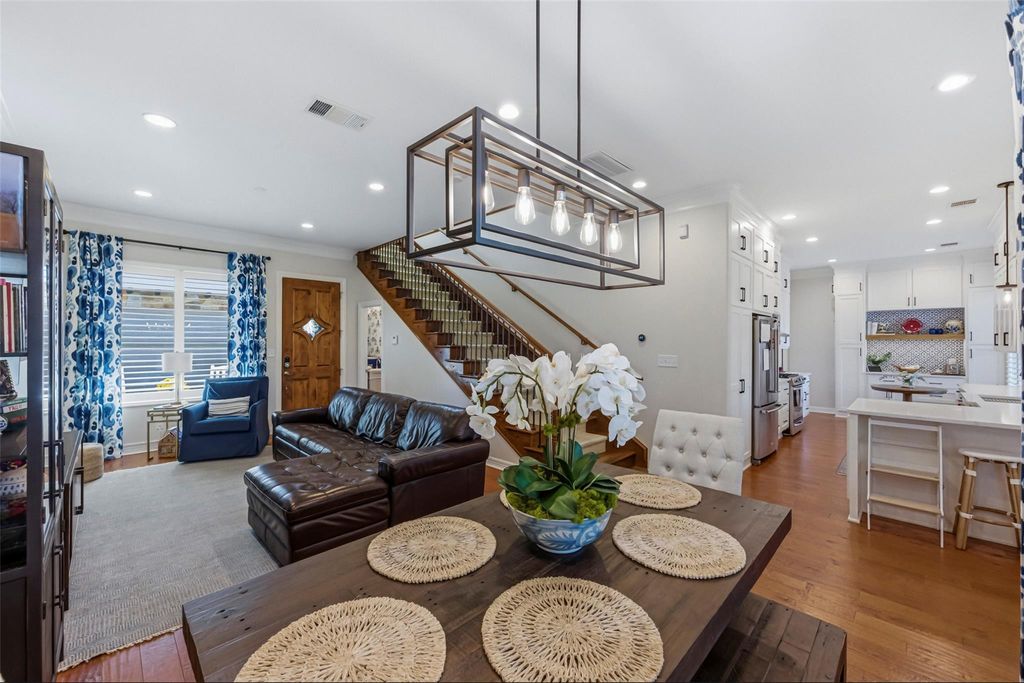 1621 Enfield RD E, Austin, TX 78703