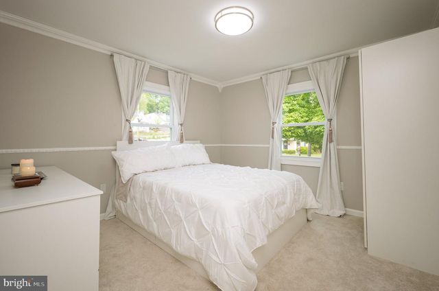 2420 BYRD LN, Alexandria, VA 22303