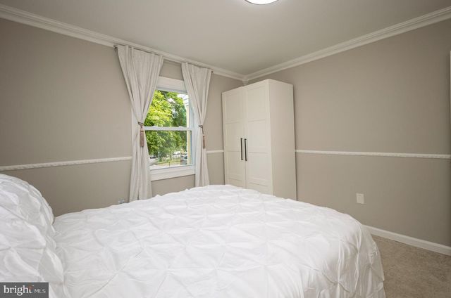 2420 BYRD LN, Alexandria, VA 22303
