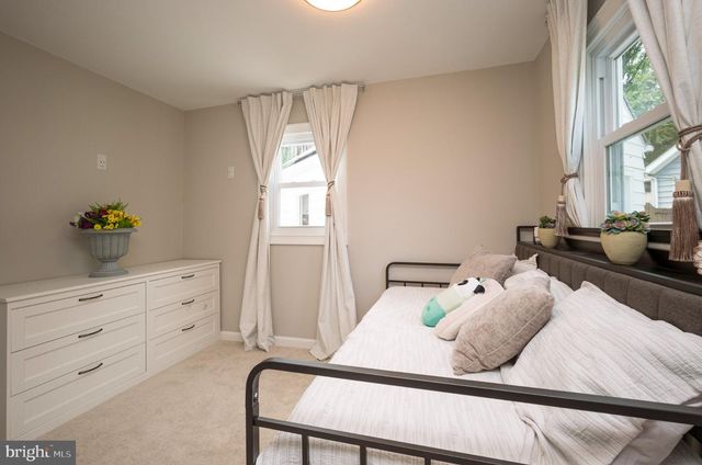 2420 BYRD LN, Alexandria, VA 22303