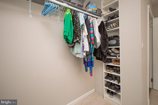 2420 BYRD LN, Alexandria, VA 22303