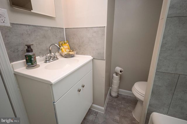 2420 BYRD LN, Alexandria, VA 22303