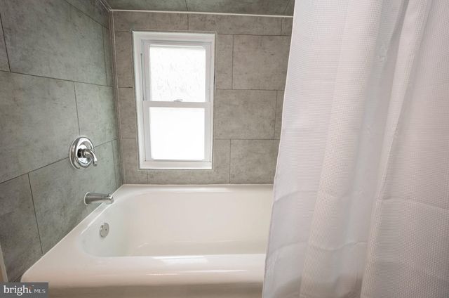 2420 BYRD LN, Alexandria, VA 22303