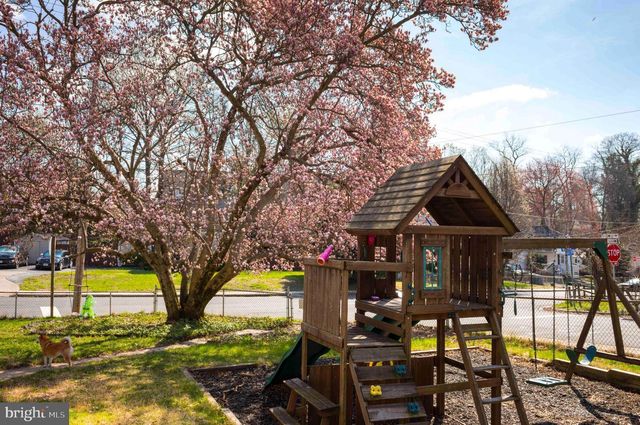 2420 BYRD LN, Alexandria, VA 22303