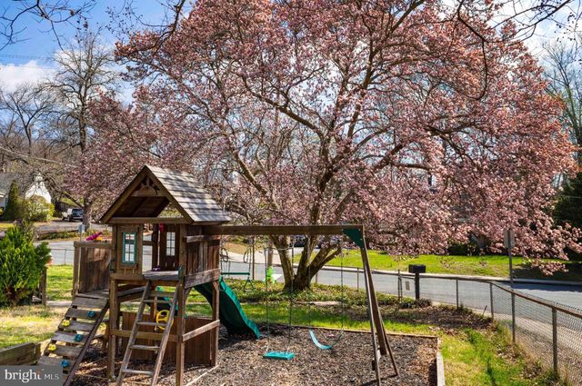 2420 BYRD LN, Alexandria, VA 22303