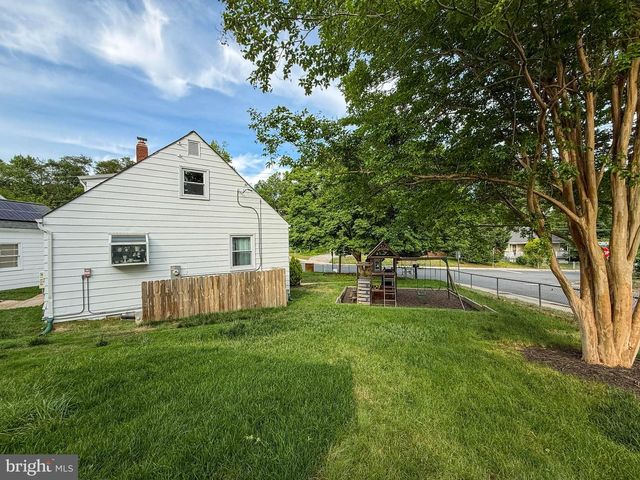 2420 BYRD LN, Alexandria, VA 22303