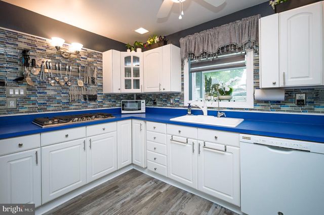 2420 BYRD LN, Alexandria, VA 22303