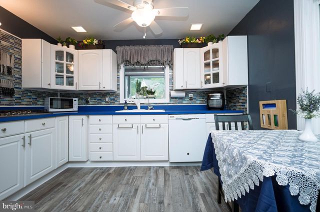 2420 BYRD LN, Alexandria, VA 22303