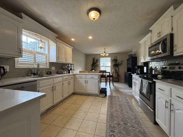 1739 Collins Hollow Rd, Lewisburg, TN 37091