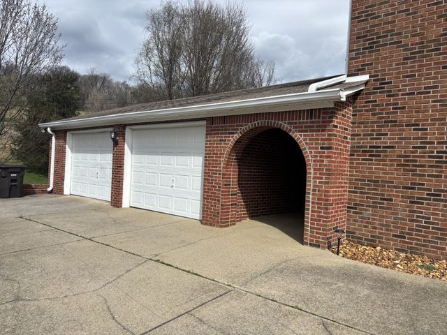 1739 Collins Hollow Rd, Lewisburg, TN 37091