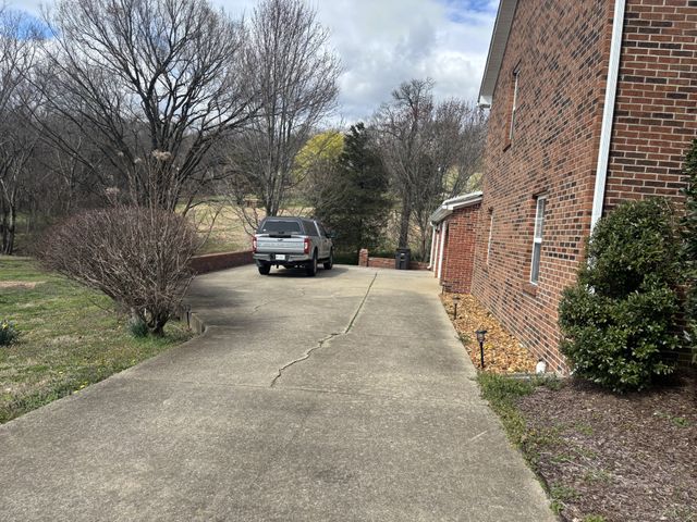 1739 Collins Hollow Rd, Lewisburg, TN 37091