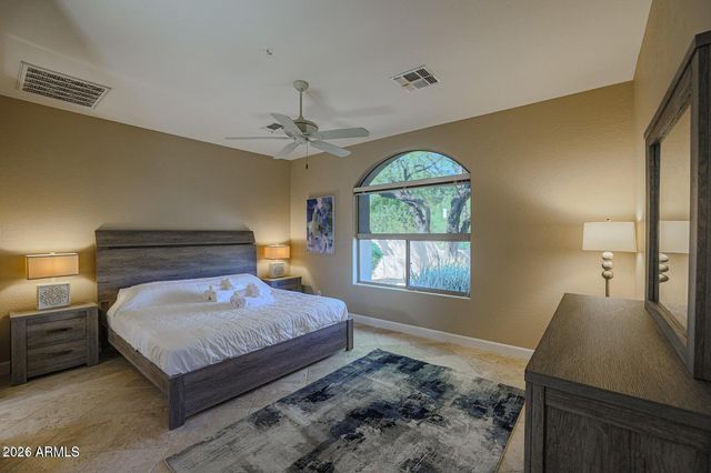 8261 E TAILSPIN Lane, Scottsdale, AZ 85255