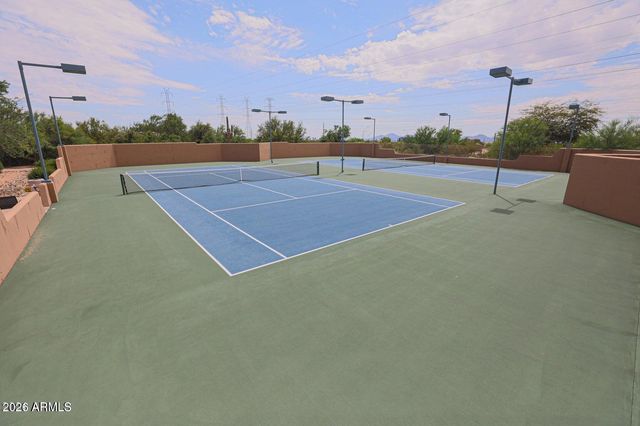 8261 E TAILSPIN Lane, Scottsdale, AZ 85255