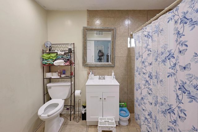 200 Olive Ave 101, Vista, CA 92083