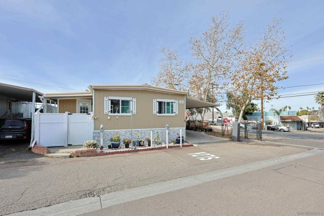 200 Olive Ave 101, Vista, CA 92083