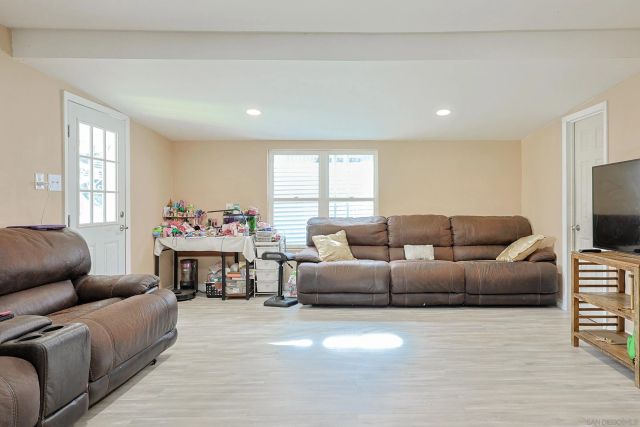 200 Olive Ave 101, Vista, CA 92083