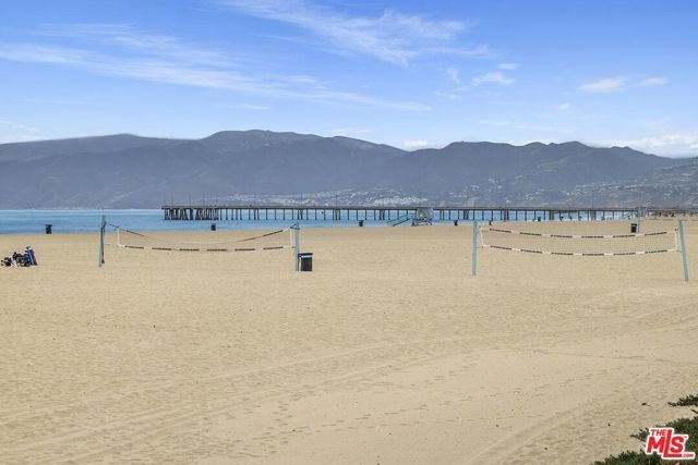 23 Ironsides Street, Marina Del Rey, CA 90292
