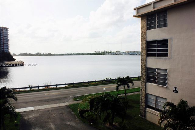 18555 NE 14th Avenue 702A, Miami, FL 33179