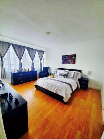 18555 NE 14th Avenue 702A, Miami, FL 33179