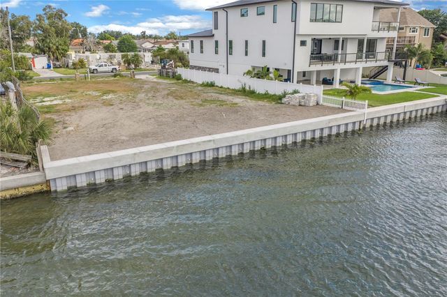 2129 BAYOU GRANDE BOULEVARD NE, St Petersburg, FL 33703