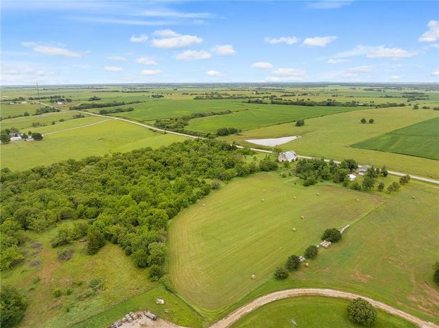 7556 E Hwy 56 Highway, Overbrook, KS 66524