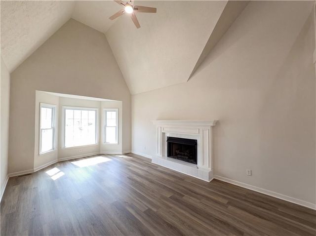 135 Forest Lake Way, Fayetteville, GA 30215