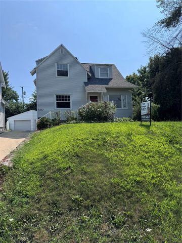 1919 8th Avenue SE, Cedar Rapids, IA 52403